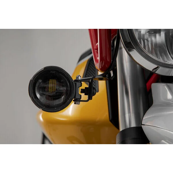 Black Sw-Motech NSW.17.925.10000/B Headlight Mount for Moto Guzzi V85 TT (19-23) Miglior Prezzo
