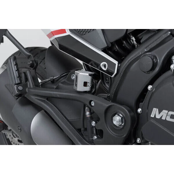 Prezzo Basso Brake Fluid Reservoir Guard Silver Sw-Motech SCT.07.174.10102/S For BMW / Ducati / KTM / Husqvarna Models