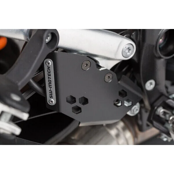 Direttamente Dal Produttore Brake Pump Guard Black Sw-Motech BPS.04.175.10100/B For KTM 1050/1090/1190/1290 Adventure