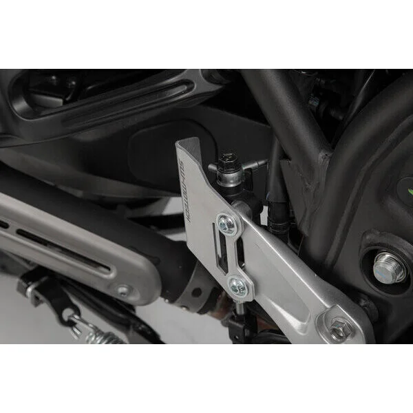 Brake Pump Protection Silver Sw-Motech BPS.06.799.10000/S For Yamaha Tenere 700 Models (19-) Più Venduto