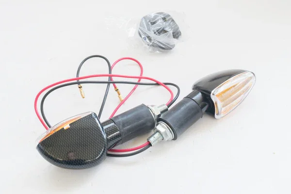 Spedito Oggi 6388 - FRECCE MOTO I-STYLE IN CARBONIO CON GAMBO LUNGO A LAMPADA