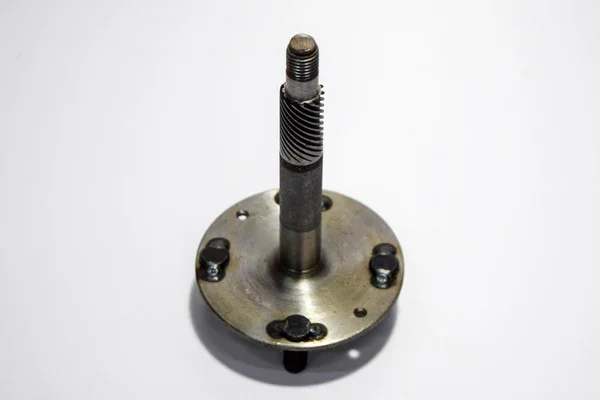 Offerta LA0420 - ASSE RUOTA ANTERIORE COMPLETI DI FLANGIA CON BULLONI DIAMETRO 10 VESPA 125 VM1T>2T/VN1T>2T/VNA1T>2T/VNB1T>6T/150 VL1T>3T/VB1T/VBA1T/VBB1T>2T