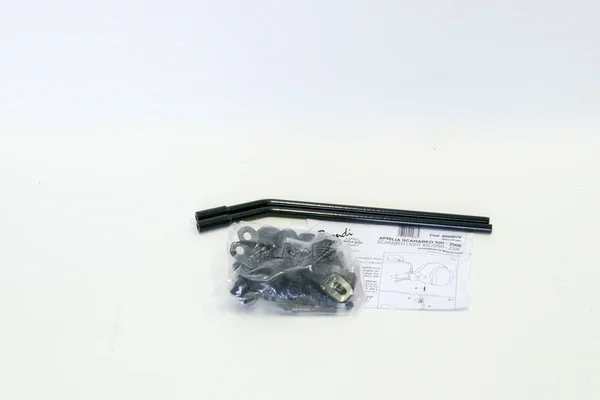 Consegna Rapida 8500679 - KIT ATTACCHI PARABREZZA SCARABEO LIGHT 250 I.E./400/500