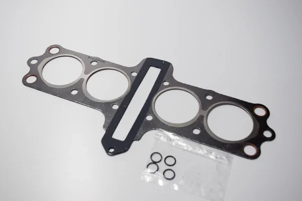 11140-34811-000 - GUARNIZIONE TESTATA ORIGINALE GS 650 Compra Online