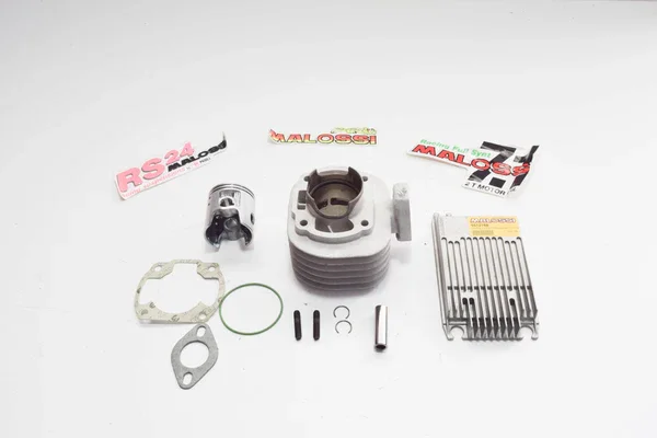 Affare 3112054 - CILINDRO COMPLETO DIAMETRO 47-SPINOTTO 12 IN ALLUMINIO SCARABEO DITECH 50 2T