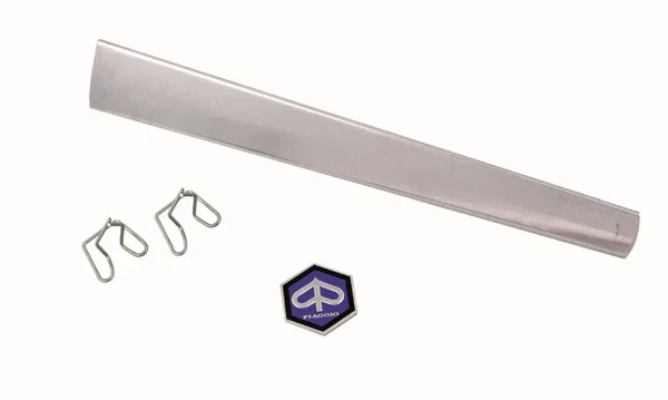 Direttamente Dal Produttore 142600040 - KIT FREGIO CALANDRA VESPA 50 SPECIAL