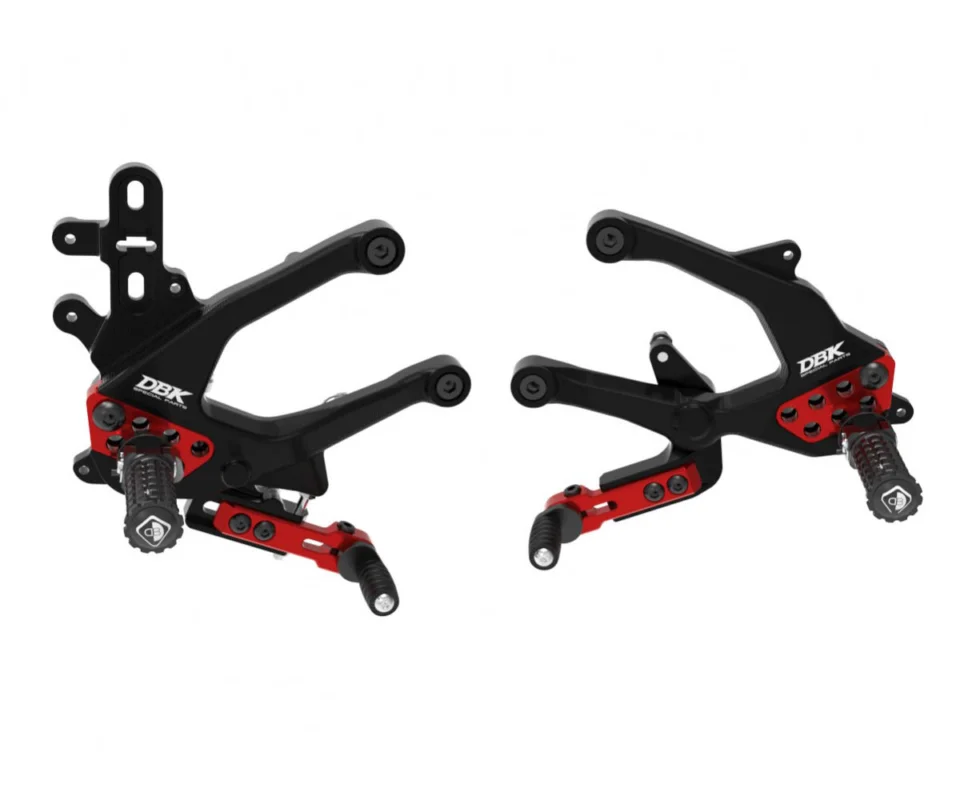 Subito Disponibile Pedane Regolabili Nero-rosso DBK Per Ducati Streetfighter V4Modelli dal 2025 al 2026 PRSFV402DA