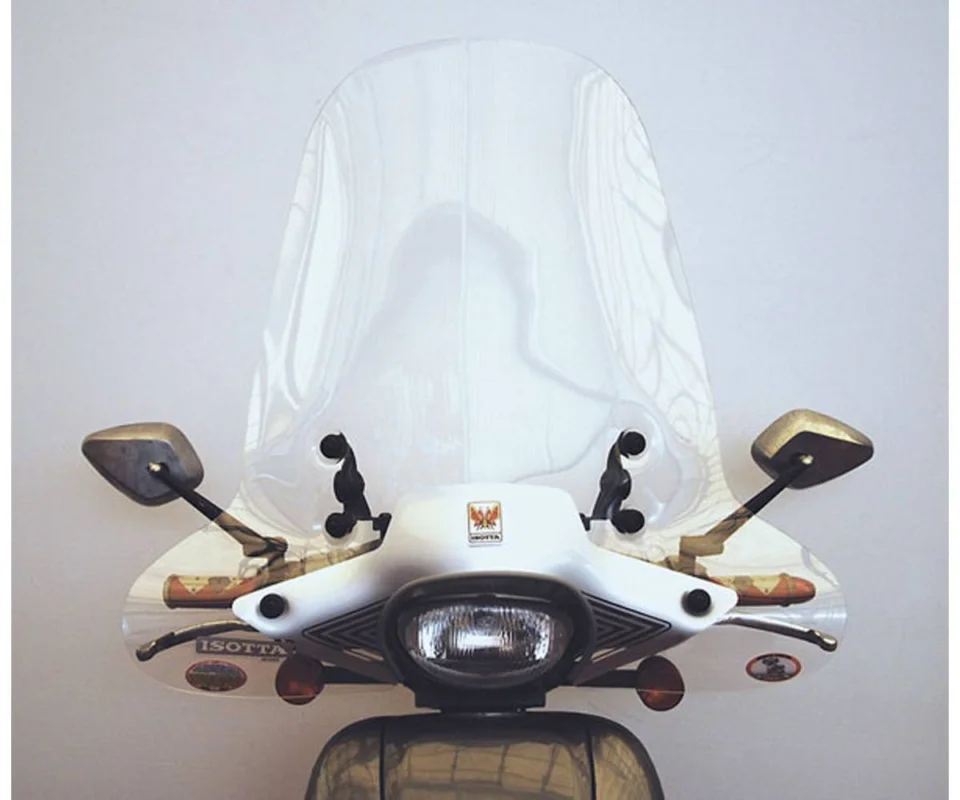Parabrezza Isotta Media Protezione 545x715x3 Per Aprilia Scarabeo 2-4 T 100Modelli dal 1994 al 2013 SC2965-A/147 Prezzo Ridotto
