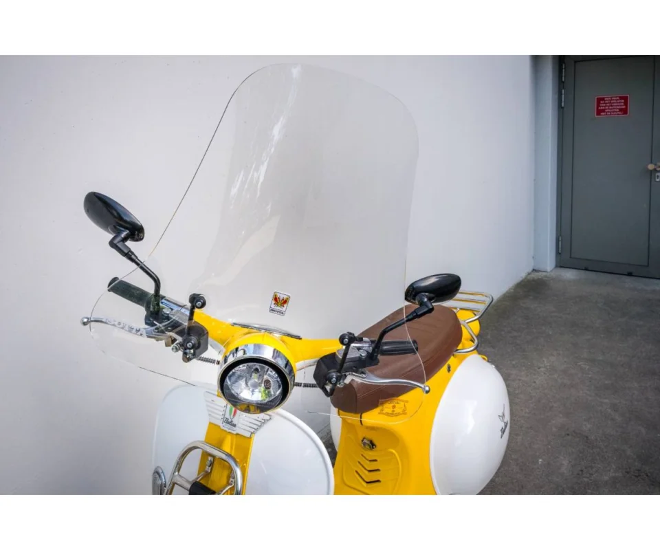 Parabrezza Isotta Classic 490x725x3 Per Piaggio Vespa Lx 50Modelli dal 2005 al 2014 CLS300-A/820 Offerta Lampo