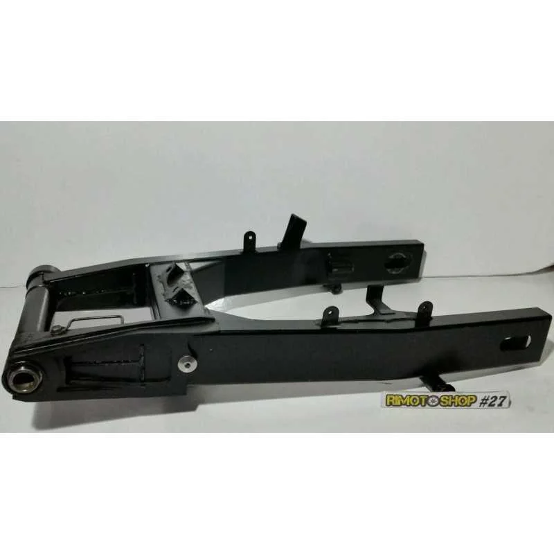 04 06 KAWASAKI Z750 Forcellone posteriore Affare