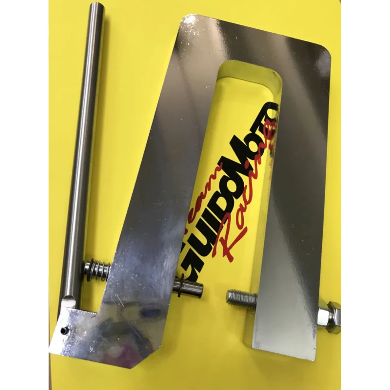 GMV0114 ATTREZZO RIBATTINI STRISCE PEDANA VESPA PIAGGIO Professionale
